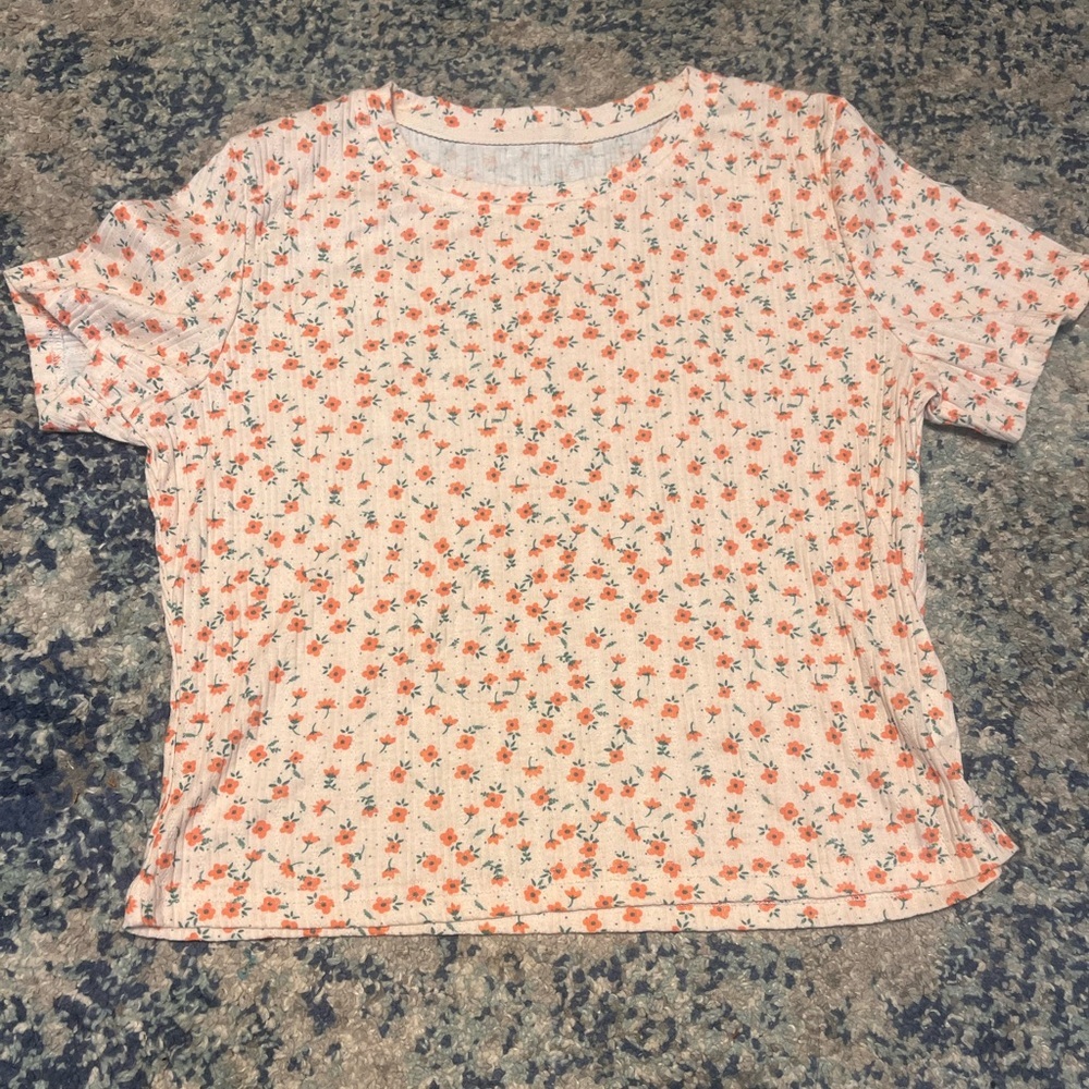 Dazy Floral Ribbed Tee (XL) – Fitted & Runs Small